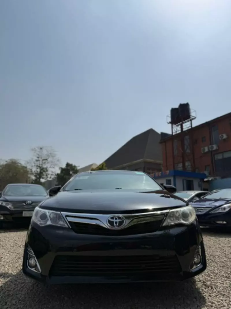 TOYOTA Camry   - 2012