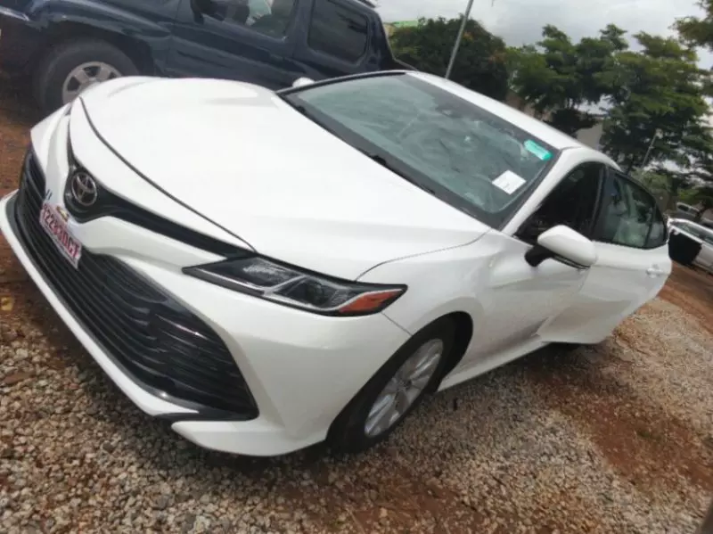 TOYOTA Camry   - 2018