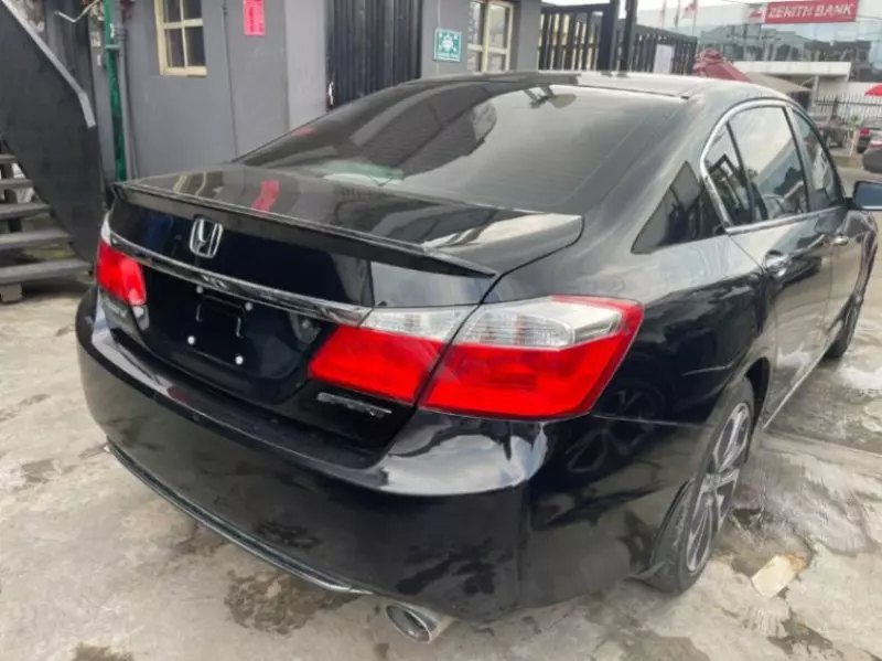 Honda Accord   - 2015