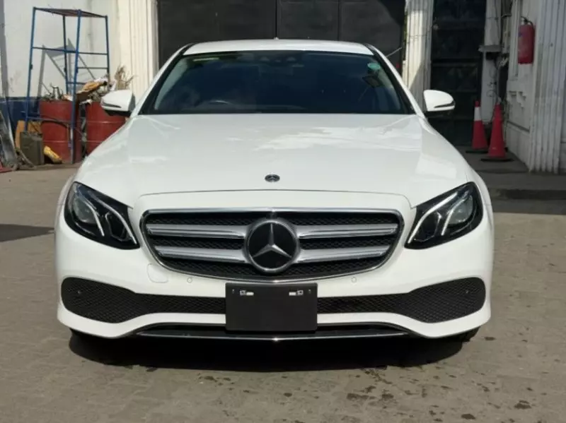 Mercedes-Benz E200   - 2018