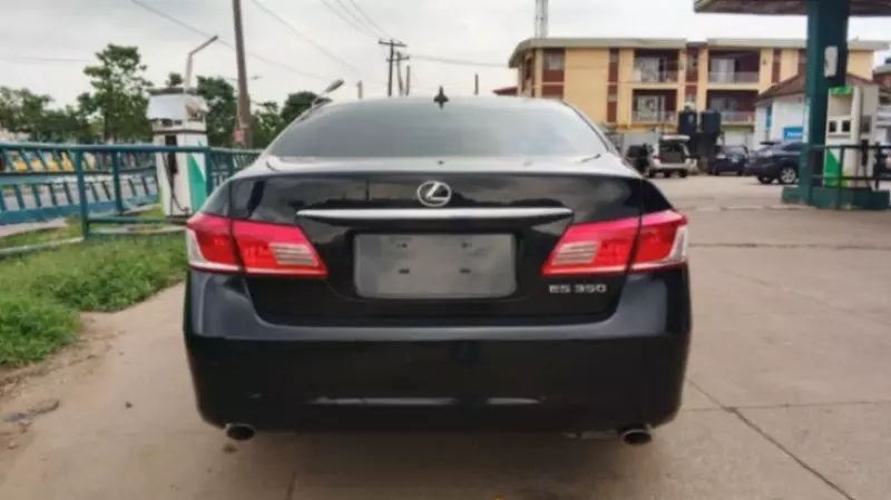 Lexus ES 350   - 2012