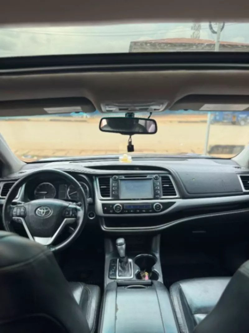 TOYOTA Highlander   - 2016
