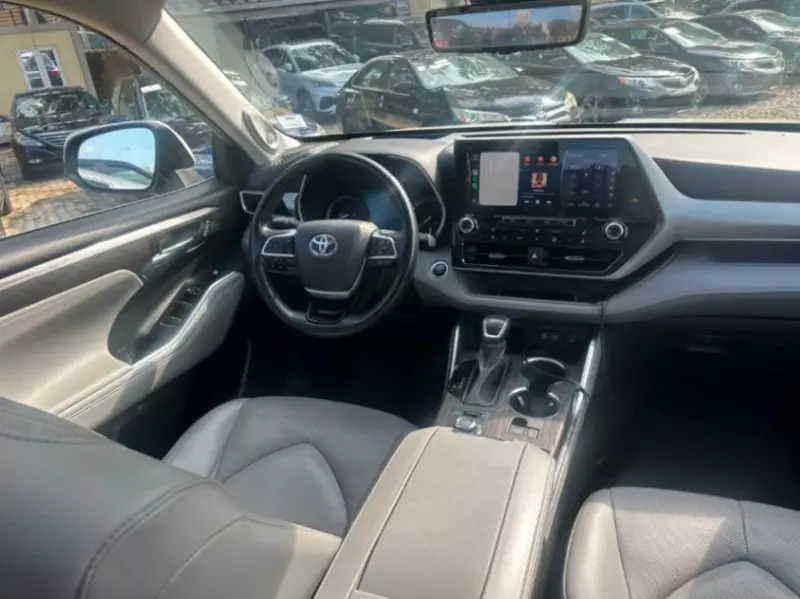 TOYOTA Highlander   - 2021