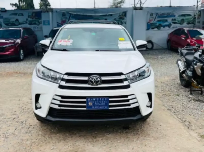 Toyota Highlander   - 2019