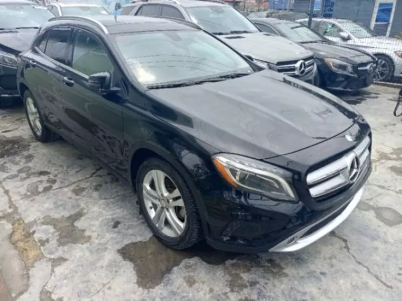 Mercedes-Benz GLA 250   - 2015