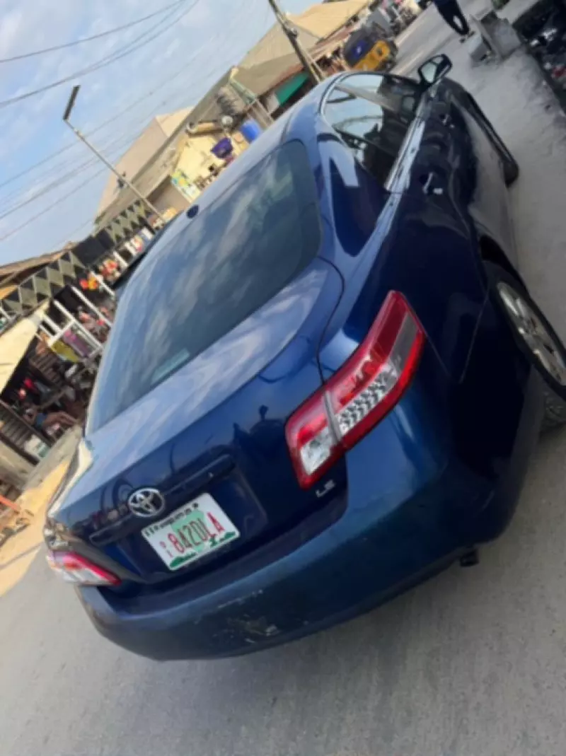 TOYOTA Camry   - 2011