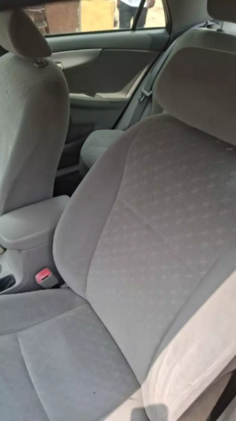 TOYOTA Corolla   - 2010