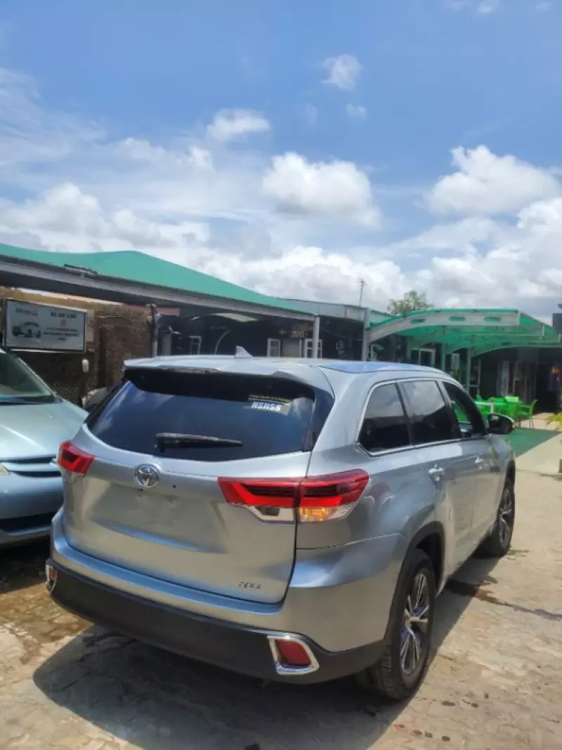 TOYOTA Highlander   - 2015