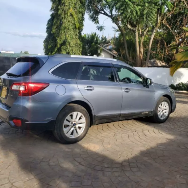 Subaru Outback   - 2016