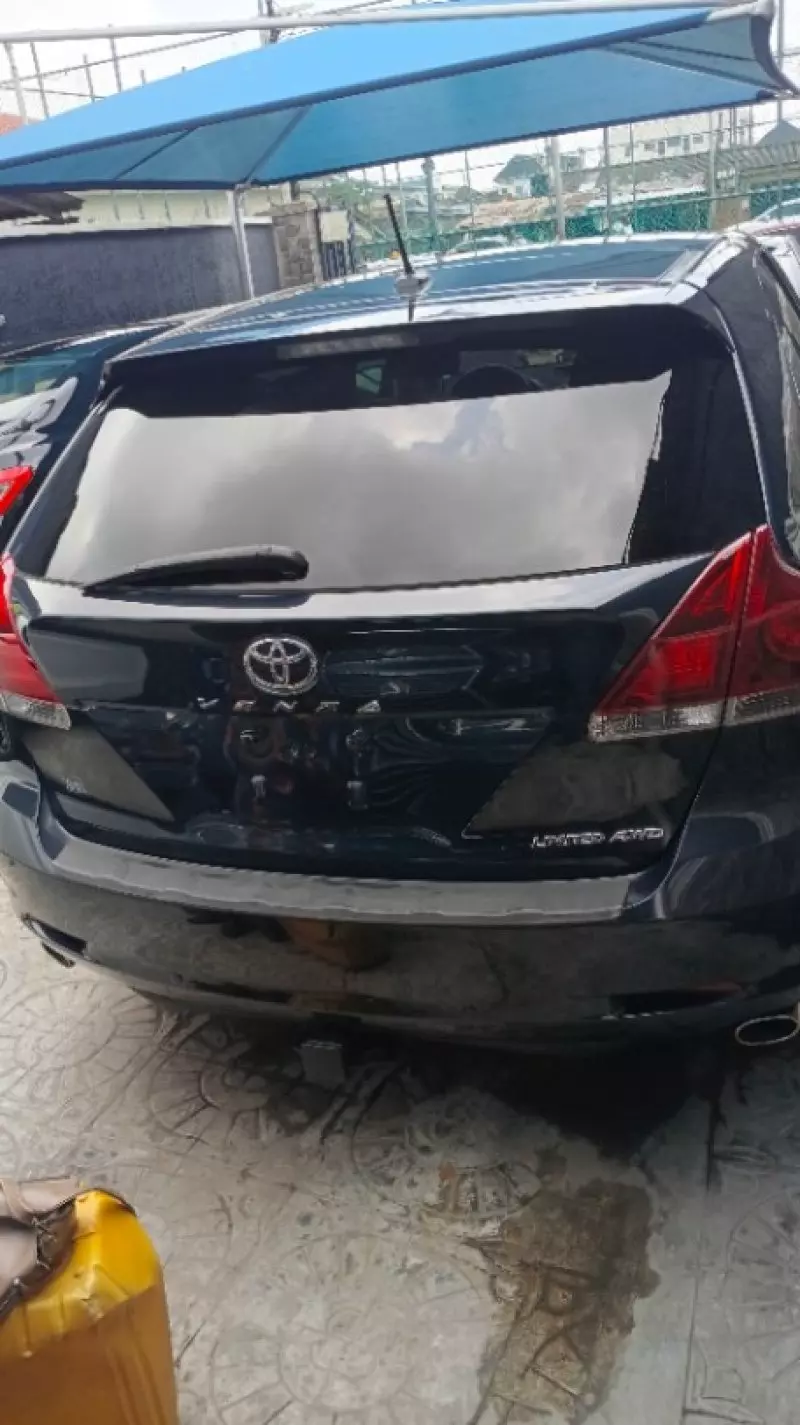 Toyota Venza   - 2014
