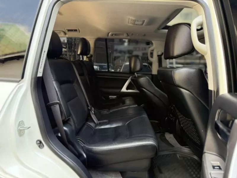 TOYOTA Land Cruiser - 2014