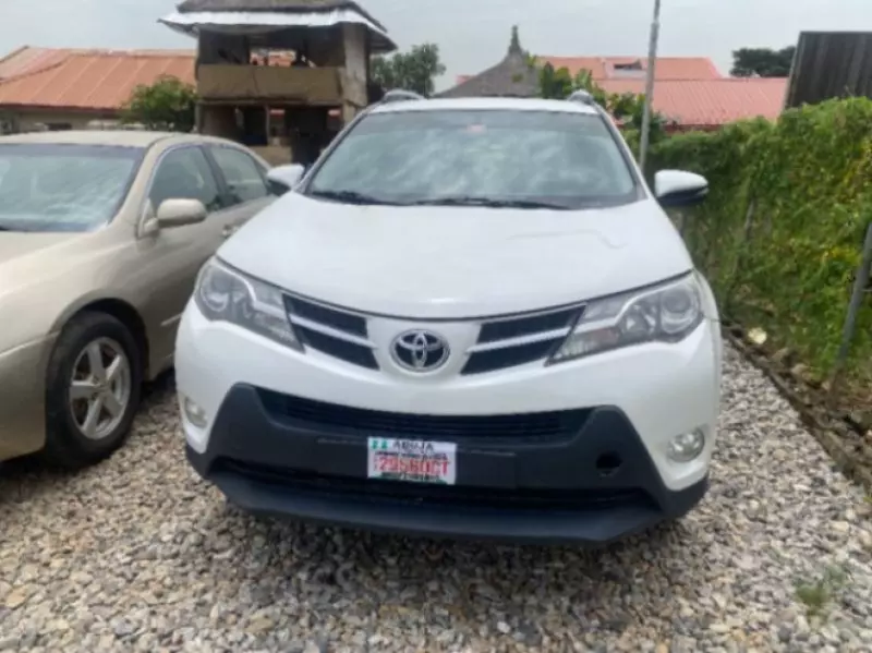 TOYOTA RAV4   - 2015
