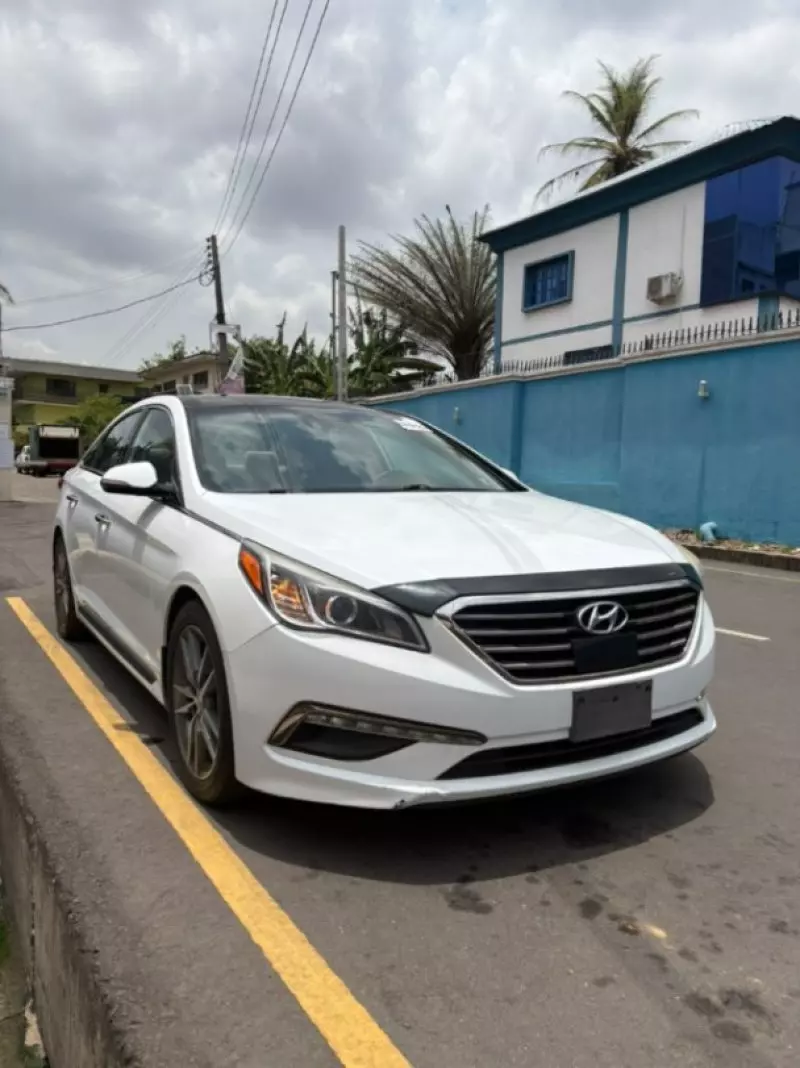 Hyundai Sonata   - 2015