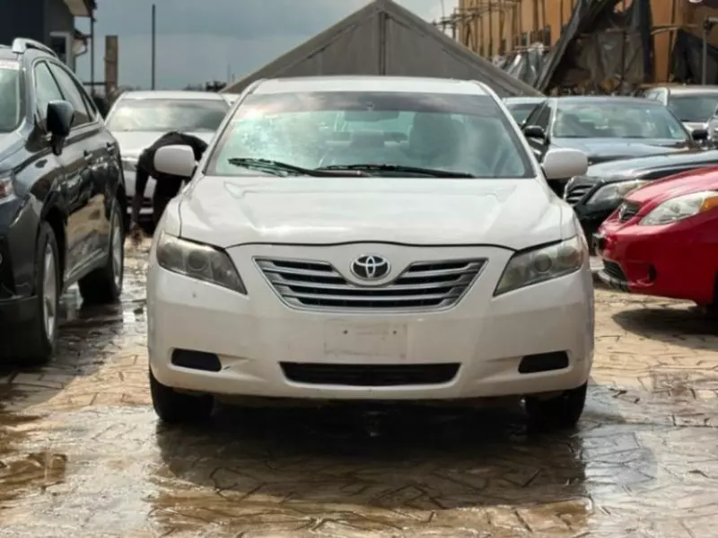 TOYOTA Camry   - 2009