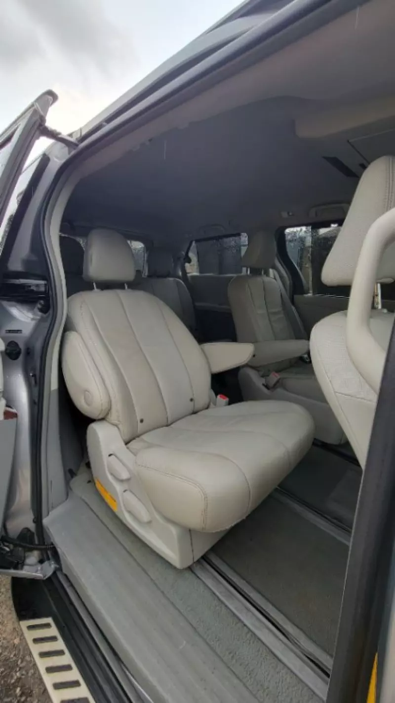 Toyota Sienna   - 2012