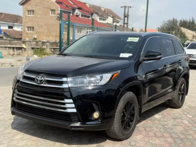 Toyota Highlander   - 2015