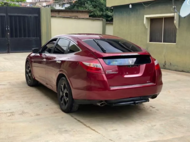 Honda Accord   - 2010