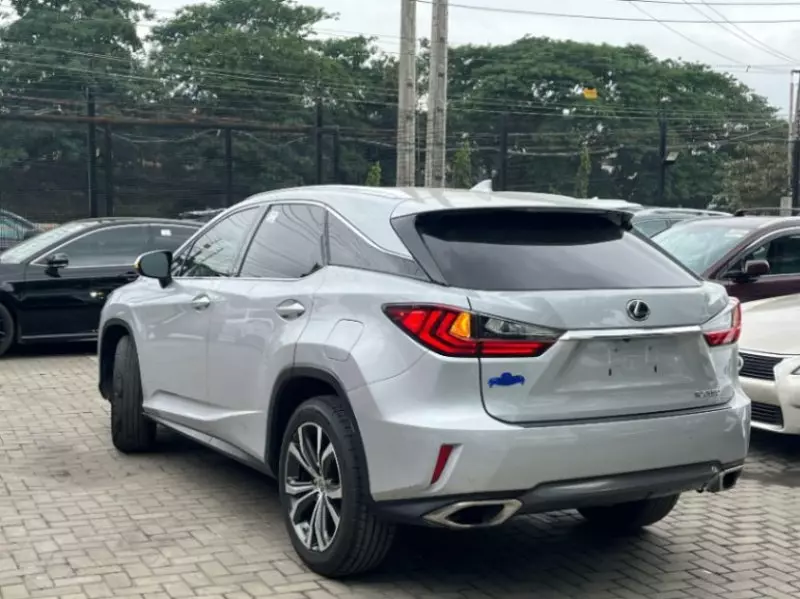 Lexus RX   - 2017