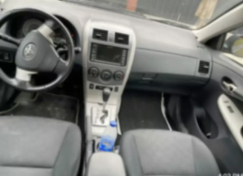 TOYOTA Corolla   - 2010