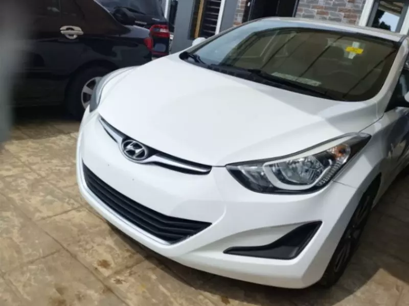 Hyundai Elantra   - 2014