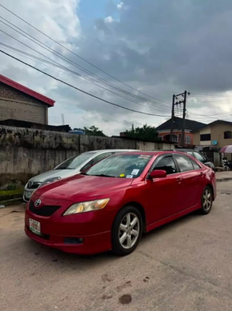 TOYOTA Camry - 2009