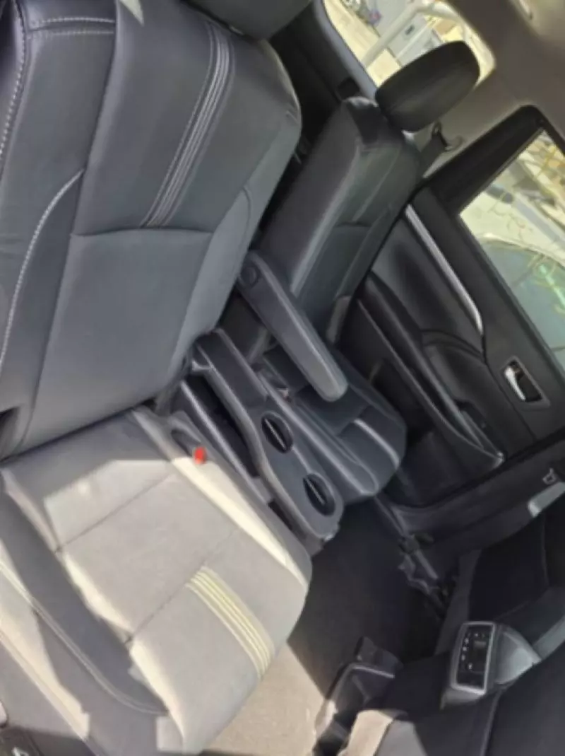Toyota Highlander   - 2016