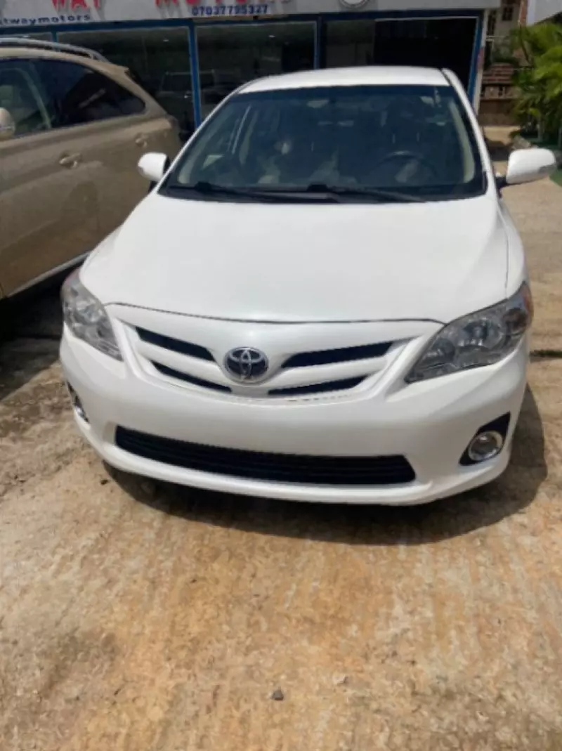 Toyota Corolla   - 2011