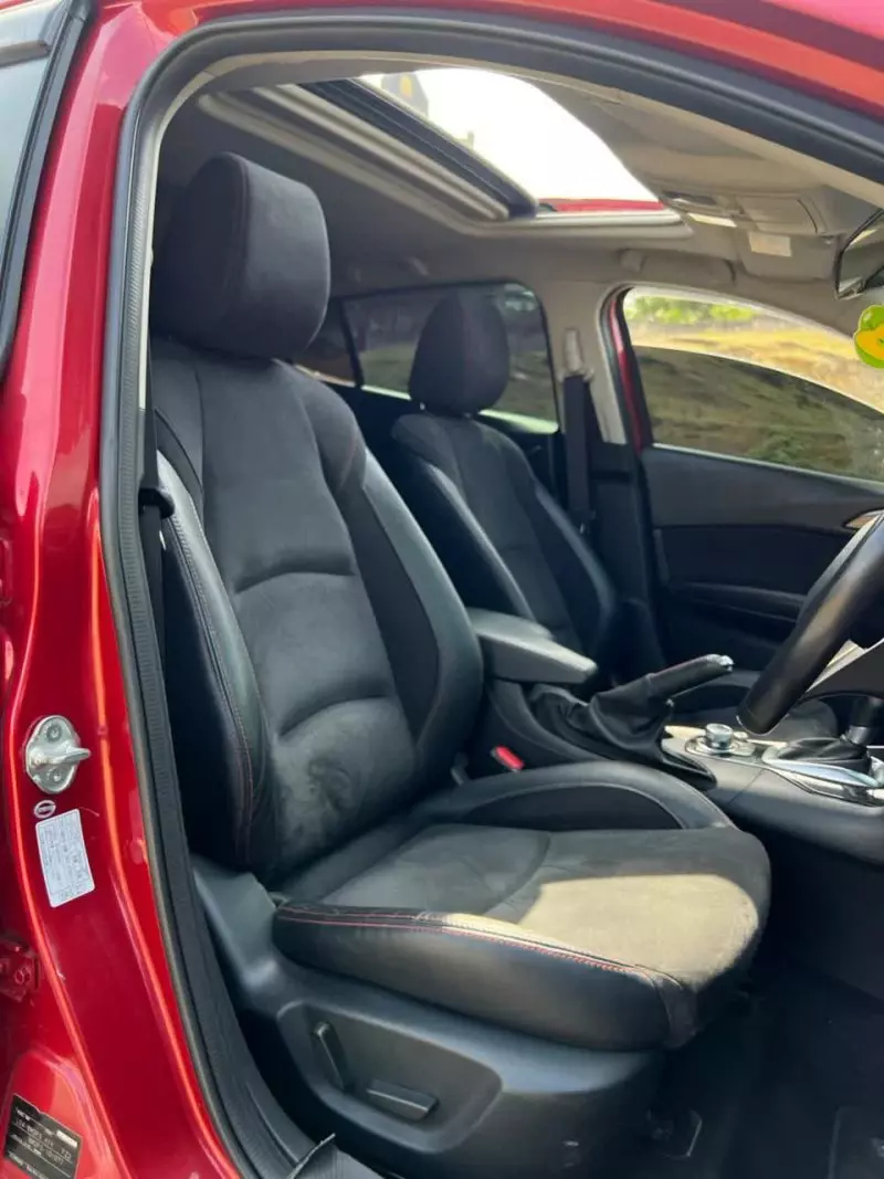 Mazda Axela    - 2014