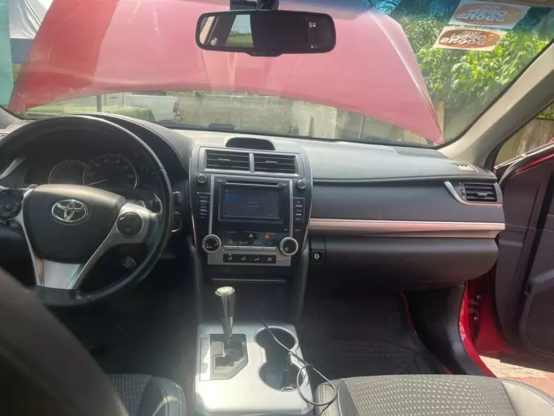 Toyota Camry   - 2013