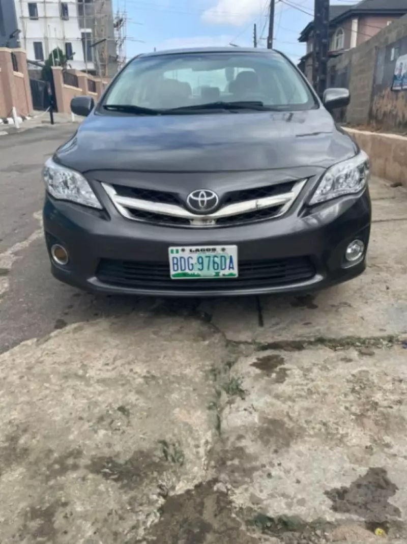 TOYOTA Corolla   - 2012