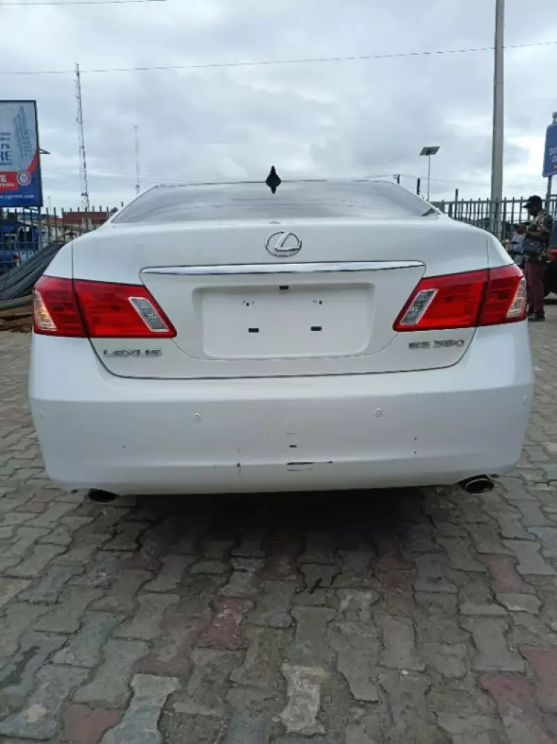 Lexus ES   - 2008