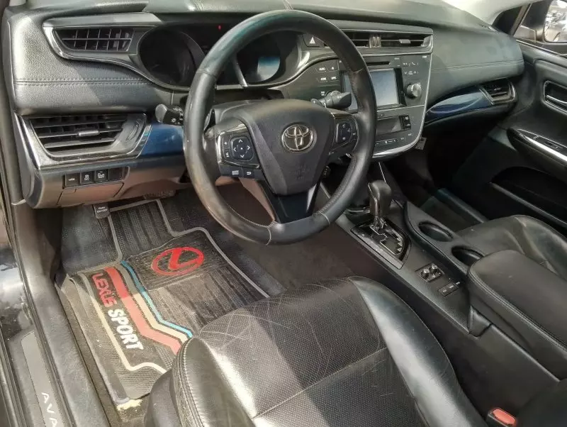 Toyota Avalon   - 2015