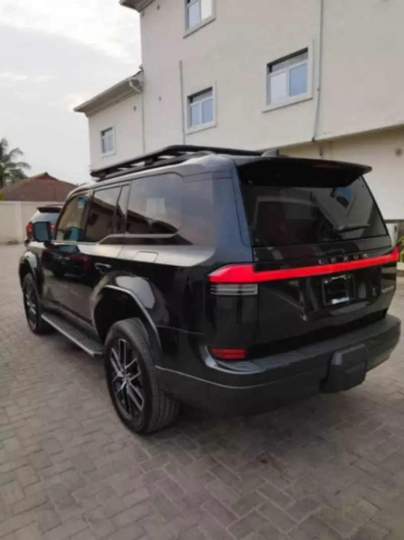 Lexus GX   - 2024