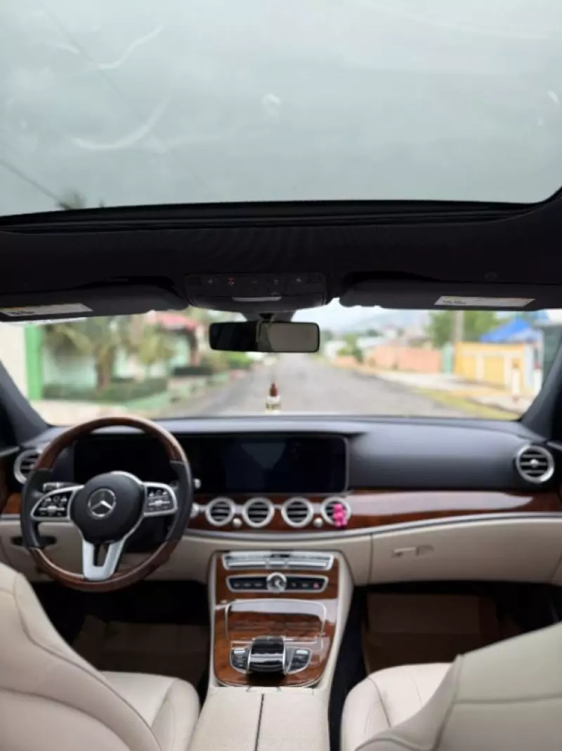 Mercedes-Benz E 300   - 2014