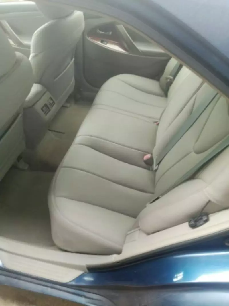 TOYOTA Camry - 2010
