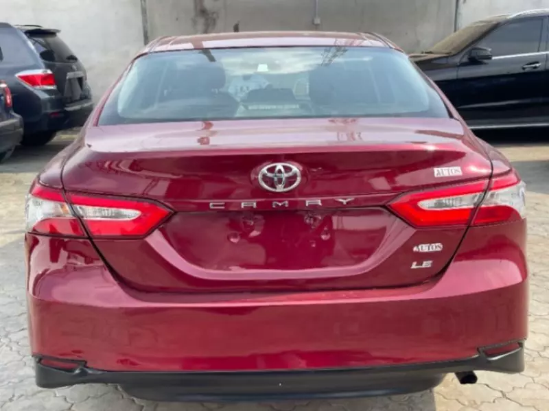 Toyota Camry   - 2018