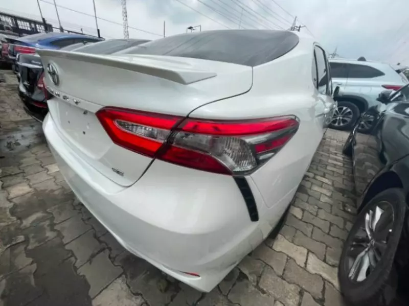 TOYOTA Camry   - 2019