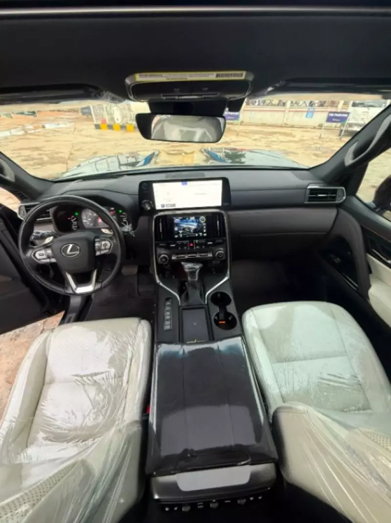Lexus LX 600   - 2022
