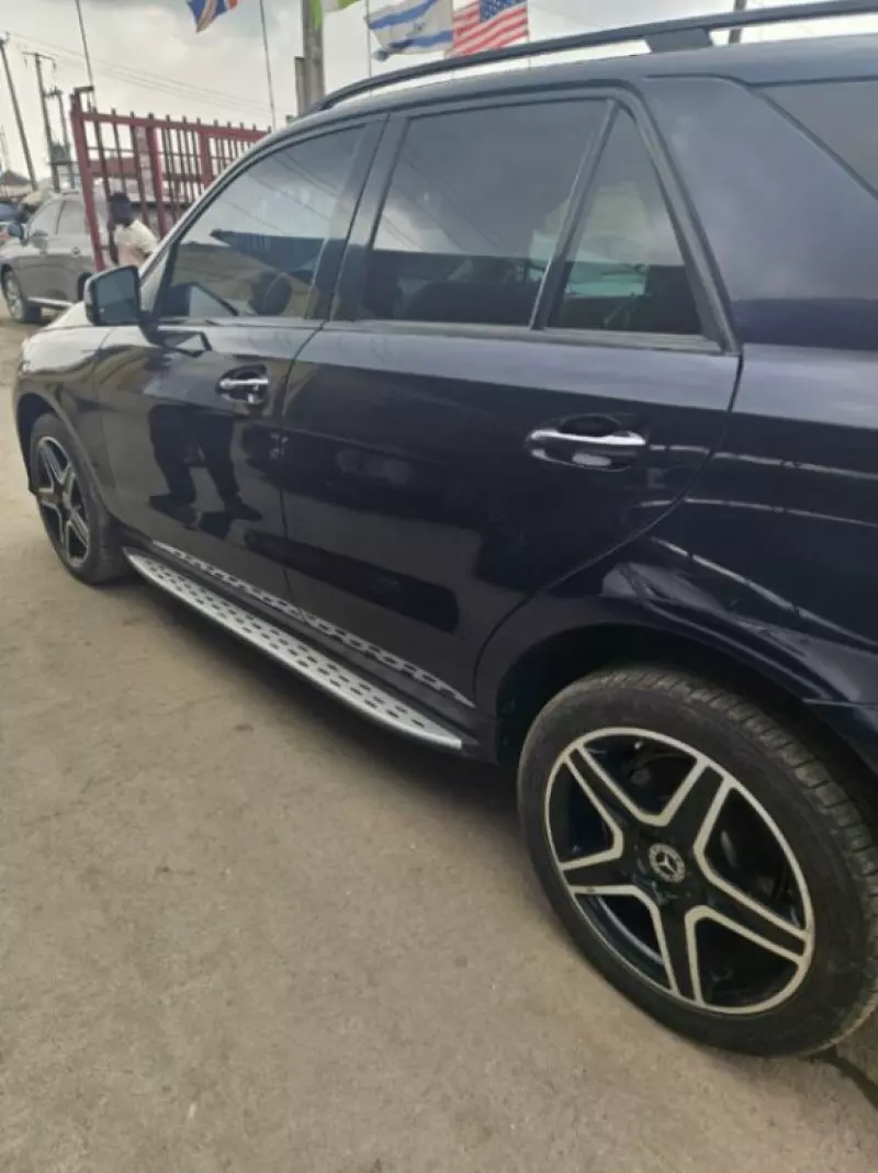 Mercedes-Benz GLE 400   - 2018