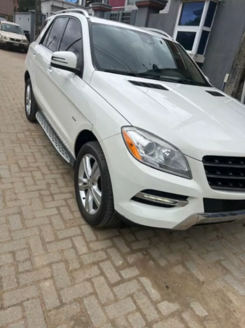 Mercedes-Benz ML 350   - 2012
