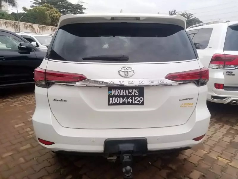 Toyota Fortuner   - 2017