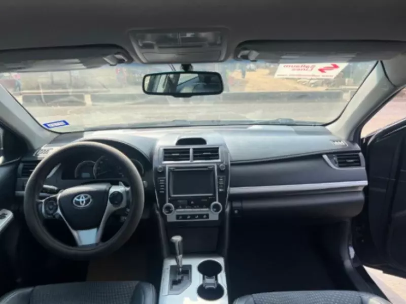 Toyota Camry   - 2014