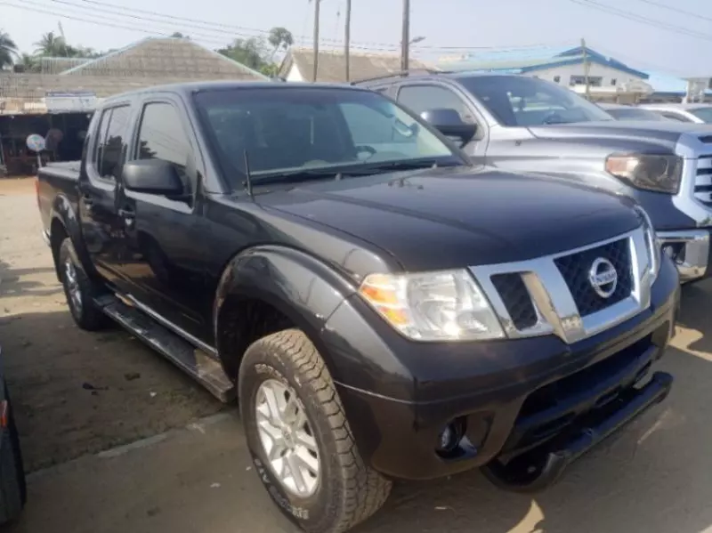 Nissan Frontier   - 2017