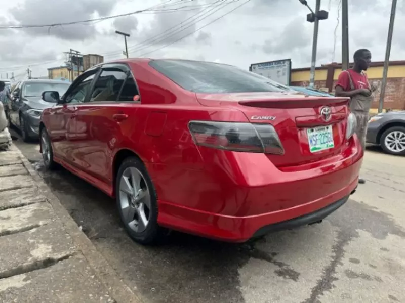 Toyota Camry   - 2007