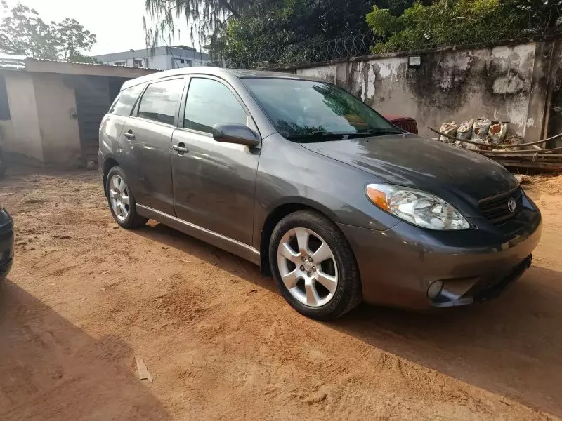 Toyota Matrix   - 2006