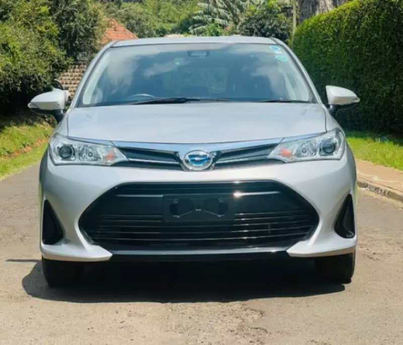Toyota Fielder hybrid    - 2018