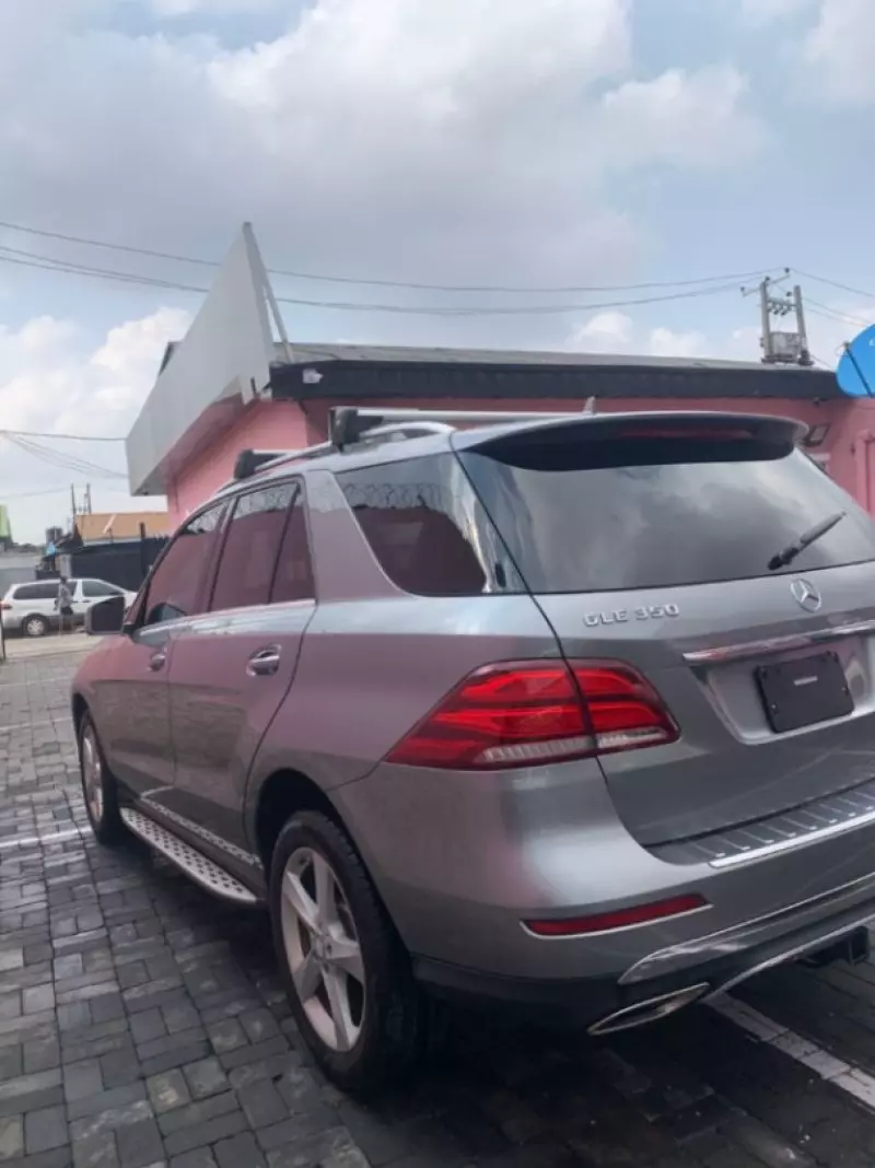 Mercedes-Benz GLE 350   - 2016