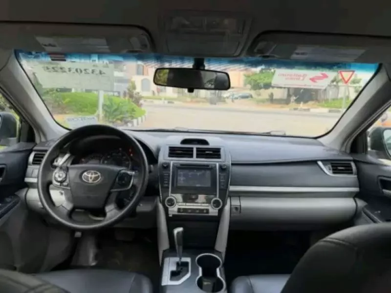 TOYOTA Camry - 2014