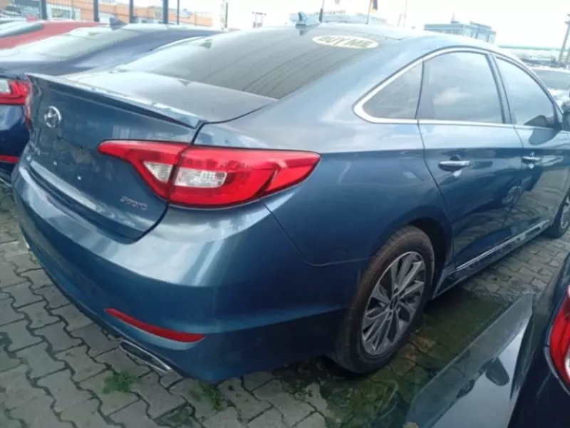 Hyundai Sonata   - 2014