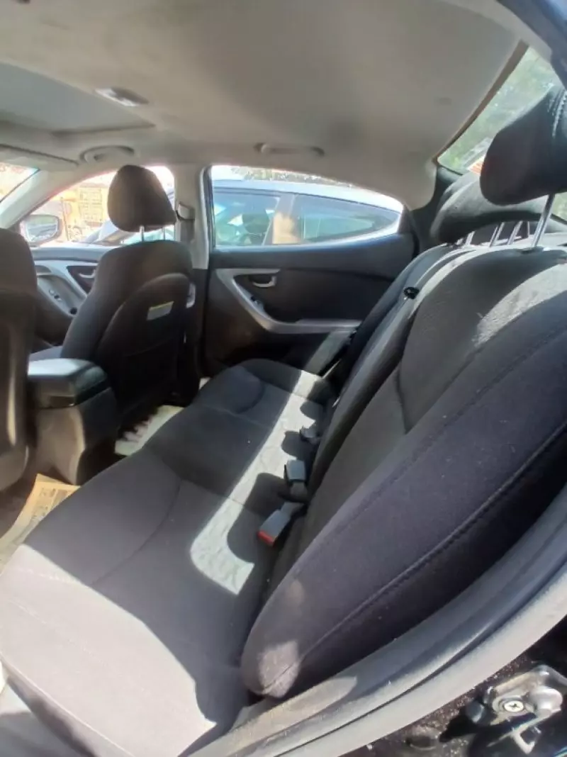 Hyundai Elantra   - 2015